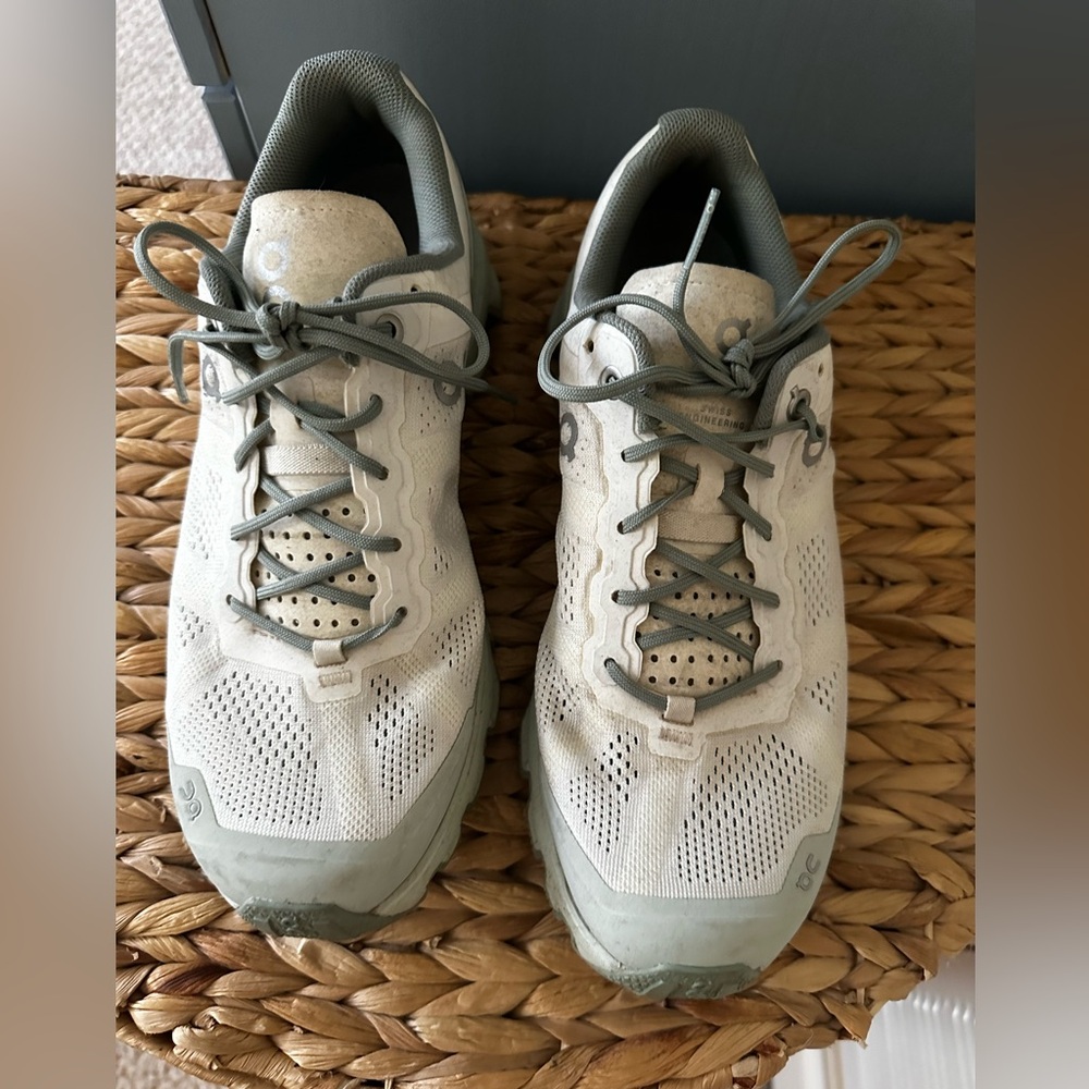 Size 9 On Cloud.